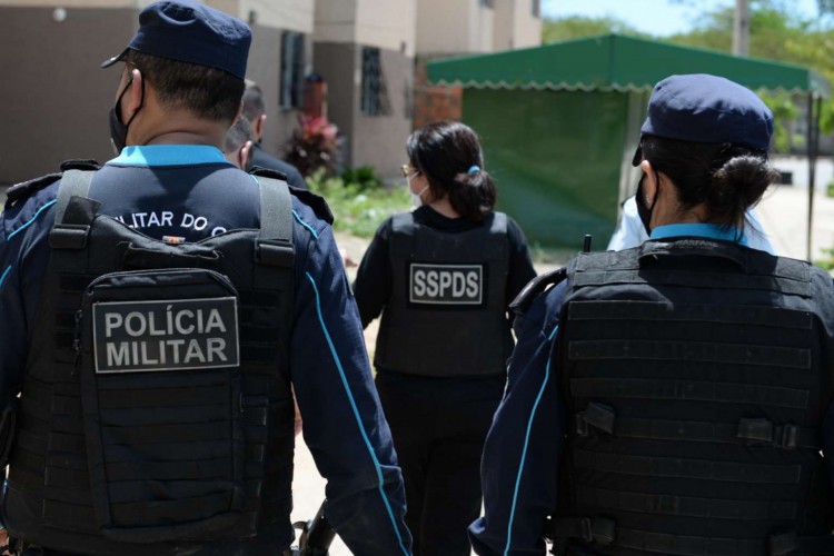 Após ação conjunta da Polícia Civil e Polícia Militar do Ceará, três adultos e uma adolescente de 16 anos foram capturados nessa segunda-feira, 7