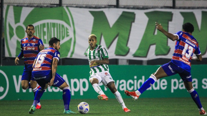 Bahia x Chapecoense: onde assistir ao vivo online, horário, escalação e  mais do jogo da Série B