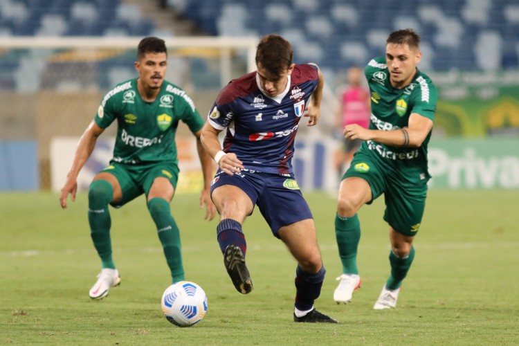 Fortaleza joga contra o Cuiabá hoje, domingo, 10, pelo Brasileirão Série A 2022; veja onde assistir ao vivo e horário. 