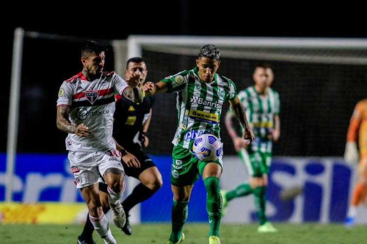 São Paulo e Athletico-PR garantem permanência na Série A do Brasileiro