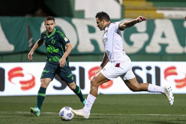 Confira onde assistir ao vivo ao jogo, horário, provável escalação e demais informações de Fluminense x Chapecoense pela Série A do Brasileirão.