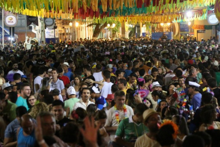 A Prefeitura do Recife ainda não informou quando irá bater o martelo sobre a realização do Carnaval no município