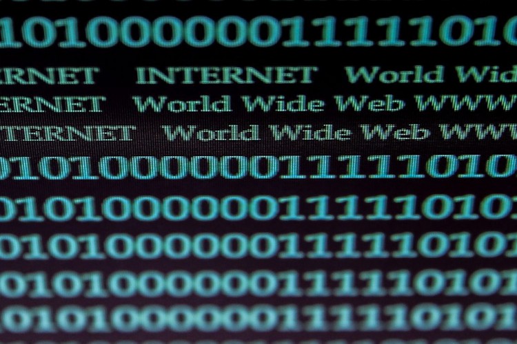 Internet Web 3.0 tem como um dos focos descentralizar serviços 