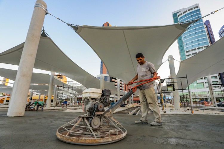 Obras na nova feirinha da Beira Mar