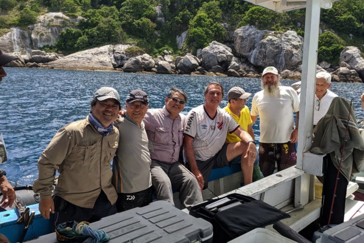 Bolsonaro pescou próximo a ilha habitada por cobras no litoral paulista, em dezembro