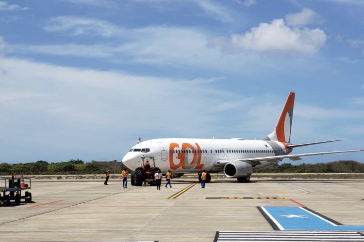 Dupla foi presa dentro de avião em Jericoacoara