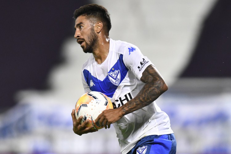 Atacante Juan Martín Lucero comemora gol no jogo Vélez Sarsfield x Universidad Católica, pela Copa Sul-Americana