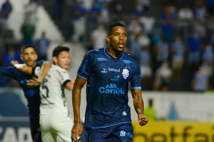 Atacante Iury Castilho no jogo CSA x Botafogo, no estádio Rei Pelé, pela Série B