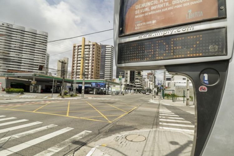 Cruzamento das avenidas Dom Luís e Virílio Távora apresentou trânsito mais calmo nos últimos dias de dezembro.