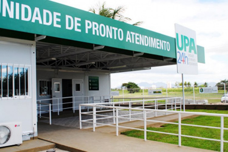 Fortaleza conta com 12 UPAs, que estão localizadas nos bairros: Autran Nunes,  Bom Jardim, Canindezinho,  Conjunto Ceará, Cristo Redentor, Edson Queiroz, Itaperi,  Jangurussu, José Walter, Messejana, Praia do Futuro e Vila Velha