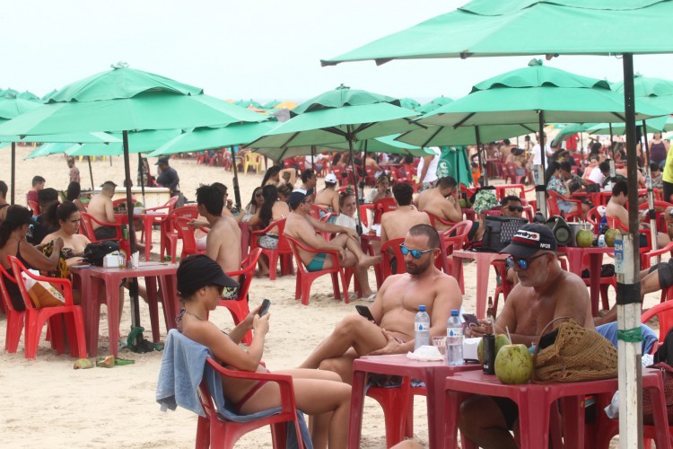 Foto de apoio ilustrativo. Barracas da Praia do Futuro foram alvo de operação "Férias", do Decon 