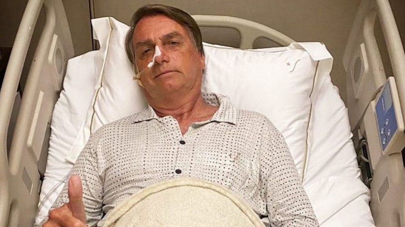 Presidente Bolsonaro está internado em São Paulo com novo quadro de obstrução intestinal.