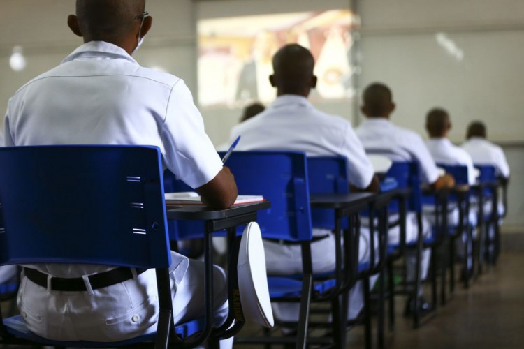 Jovens do serviço militar recebem capacitação e treinamento profissional para o mercado de trabalho através do Projeto Soldado-Cidadão.