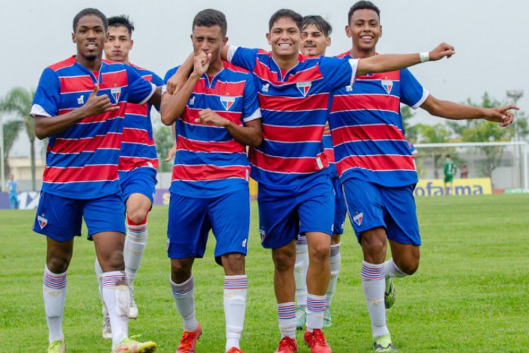 O Fortaleza venceu o Suzano hoje, 10, e avançou para o mata-mata da Copinha com 100% de aproveitamento; confira resultado de outros jogos desta segunda-feira