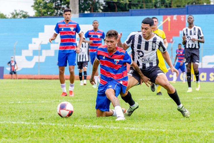 Tricolor viu três cobranças de pênaltis pararem no goleiro Pedro, do Resende-RJ