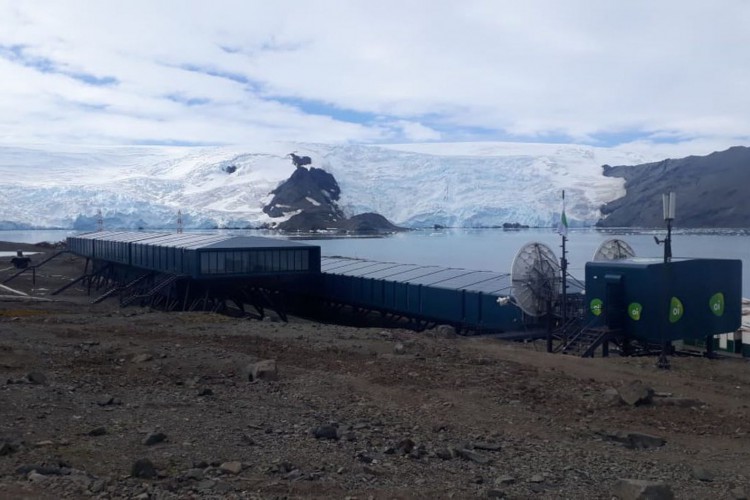 Estação Comandante Ferraz, base de pesquisa do Brasil na Antártica