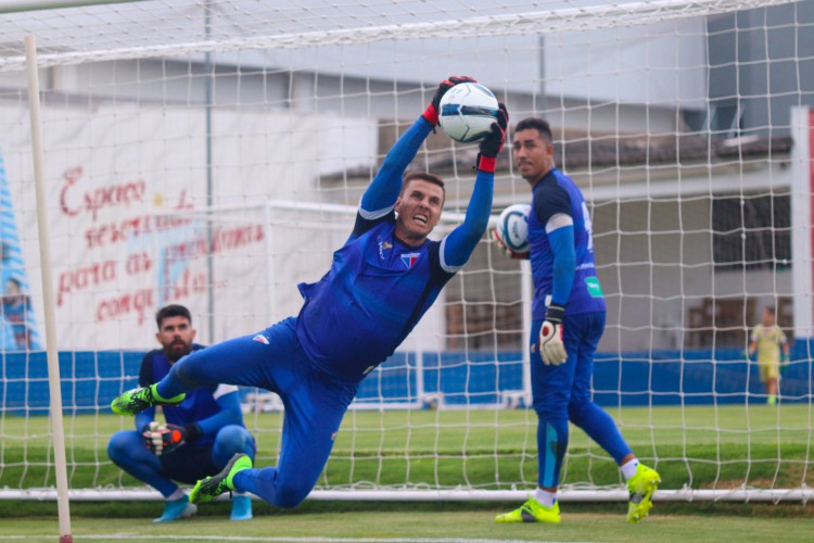 Goleiros do Fortaleza em treino do Fortaleza no Centro de Excelência Alcides Santos, no Pici