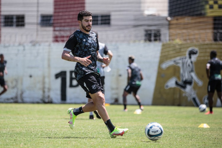 Ceará e Iguatu se enfrentam pelo Campeonato Cearense 2022 hoje, 22: onde assistir ao vivo e horário do jogo. 