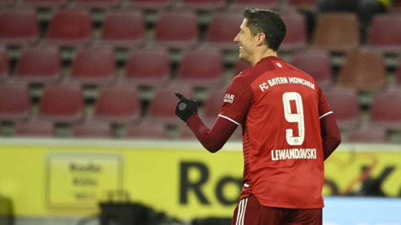 Lewandowski é eleito o melhor do mundo pela Fifa; veja vencedores do The  Best 2020-2021 - Jogada - Diário do Nordeste