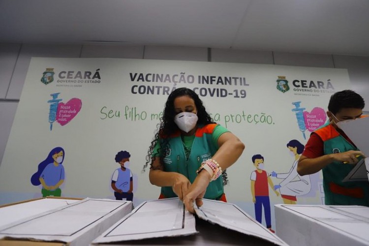 Vacina infantil começou a ser aplicada no sábado, 15, no Ceará