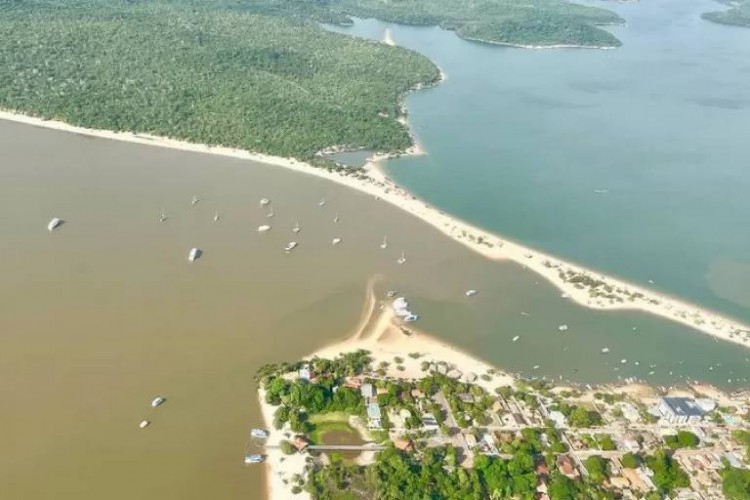 'Caribe amazônico': águas turvas dos rios da região gera preocupação aos moradores em meio a alta no garimpo no Pará
