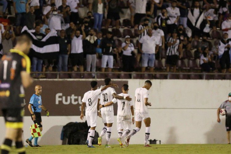 Nos pênaltis, Santos elimina Mirassol e vai à semifinal da Copinha