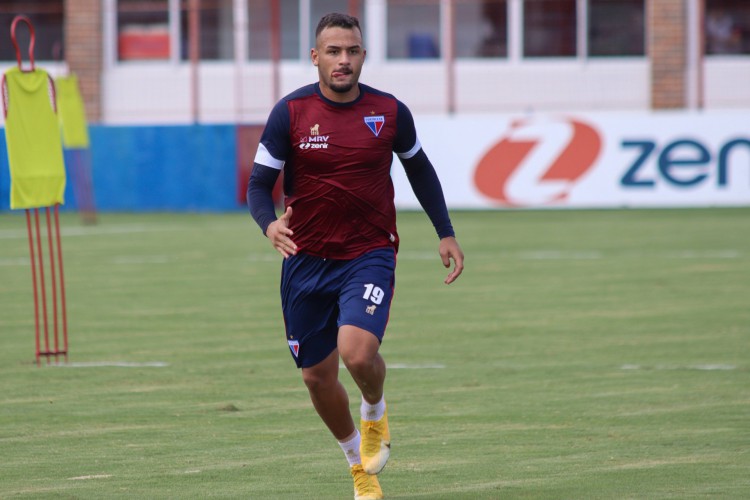 Atacante Igor Torres em treino do Fortaleza no Centro de Excelência Alcides Santos, no Pici