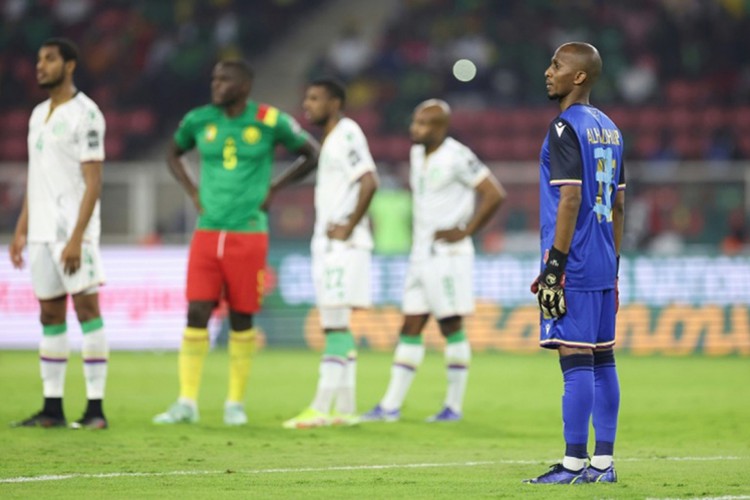 Confusão durante entrada para o jogo entre Camarões e Comores deixa pelo menos seis mortos 