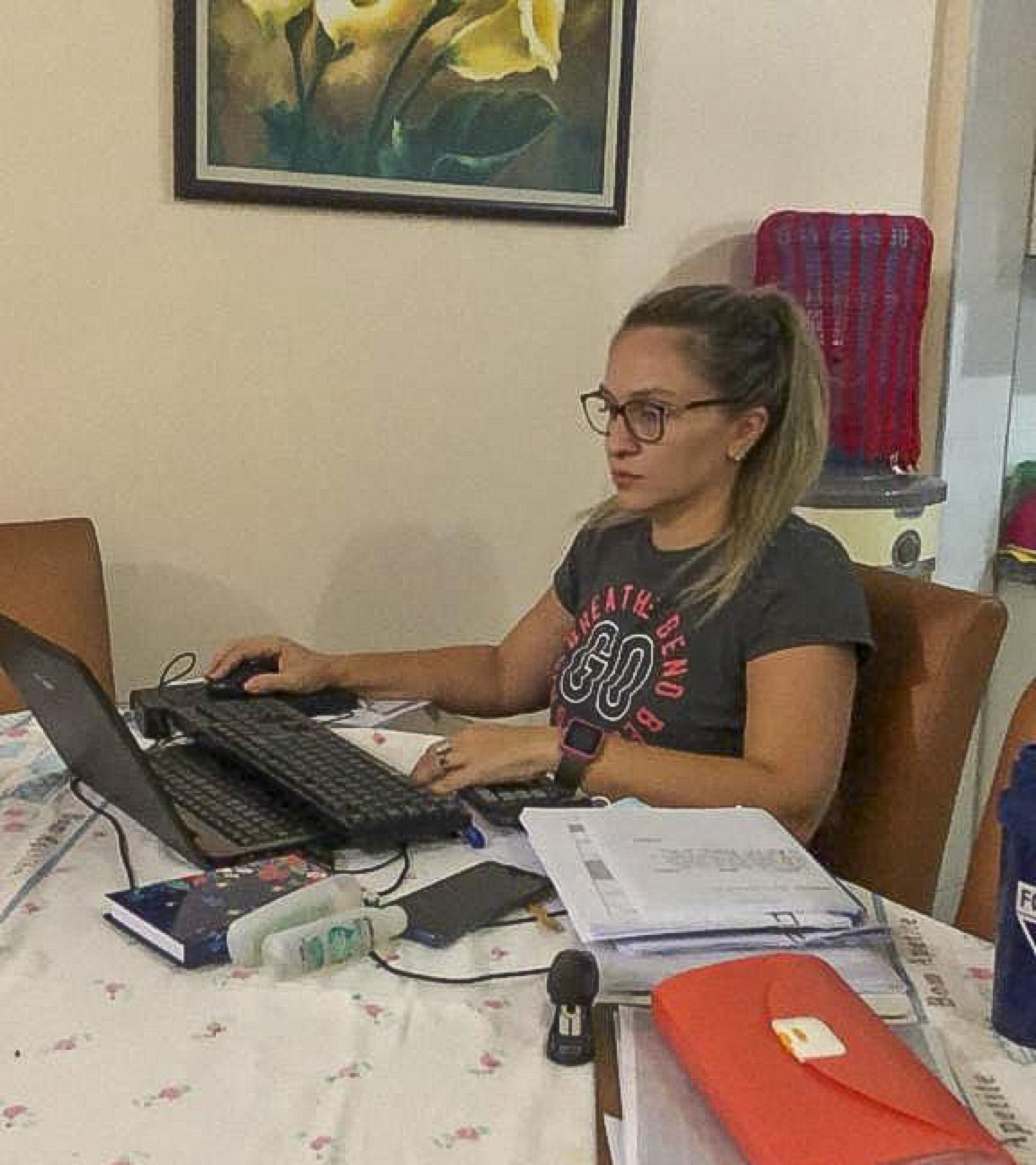 A corretora de imóveis Alexsandra Morais, de 47 anos, foi alvo de cibercriminosos  (Foto: Thais Mesquita)