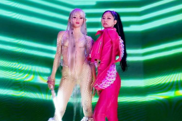 Grimes lançou videoclipe com participação de Jennie, rapper do Blackpink