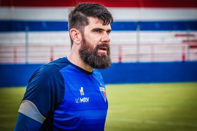 Fernando Miguel é goleiro titular do Fortaleza