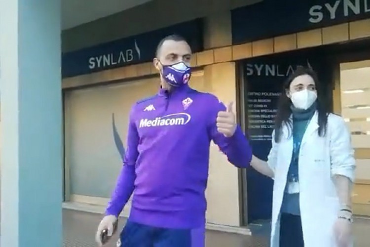 Arthur Cabral realizou exames médicos nessa sexta-feira, 28, e deve ser oficializado pela Fiorentina em breve