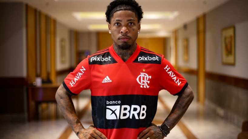 Flamengo oficializa a contratação de Marinho