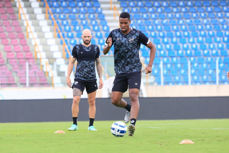 Ceará treina antes de duelo adiado contra o Sergipe pela Copa do Nordeste 2022 