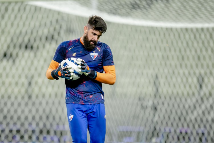 Fernando Miguel em jogo Floresta x Fortaleza, pela Copa do Nordeste, na Arena Castelão