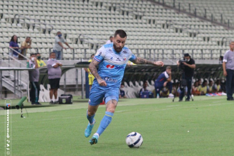 Lucas Lima tem se destacado pelo Fortaleza atuando como segundo volante