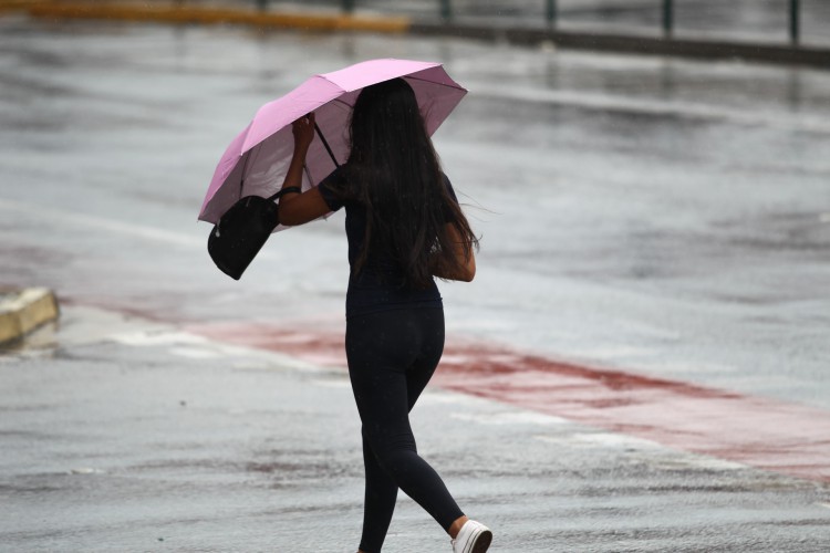 Funceme prevê maior chance de chuva nas áreas oeste e sul do Ceará nesta quarta, 9, e quinta, 10