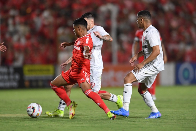 Ypiranga e Internacional se enfrentam pelo Campeonato Gaúcho 2022 hoje, 5: onde assistir ao vivo e horário do jogo. 