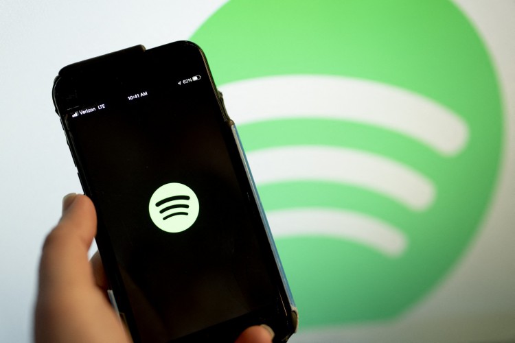 Spotify completa dez anos no Brasil em 2024; artistas independentes foram responsáveis por 70% das receitas geradas por brasileiros na plataforma em 2023