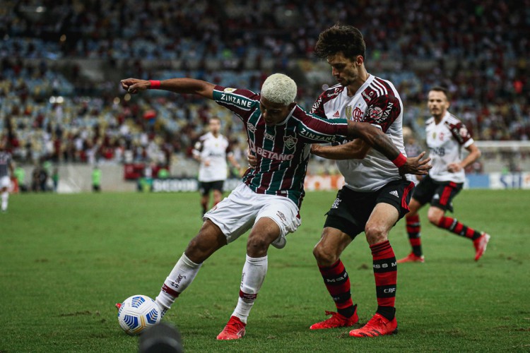 Fluminense e Flamengo se enfrentam pelo Brasileirão Série A 2022 hoje, 29; onde assistir ao vivo aos jogos do dia e horário do jogo. 