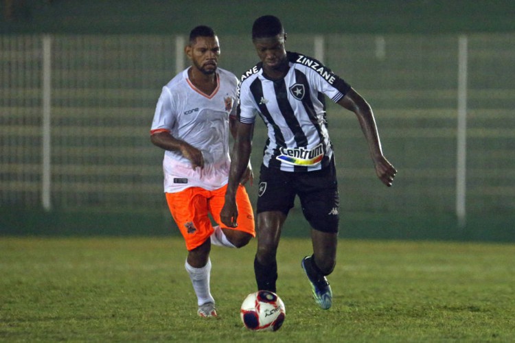 Botafogo joga contra o Nova Iguaçu hoje, segunda, 07, pelo Campeonato Carioca; veja onde assistir ao vivo ao jogo, horário, provável escalação e últimas notícias. 