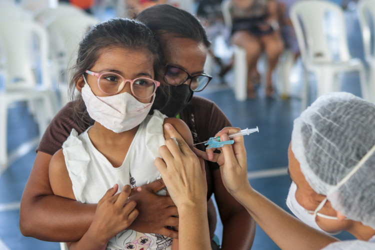 Fortaleza, Ce, BR - 06.02.22 Vacinação infantil contra covid-19 no Sesi da Parangaba         (Fco Fontenele/O POVO)