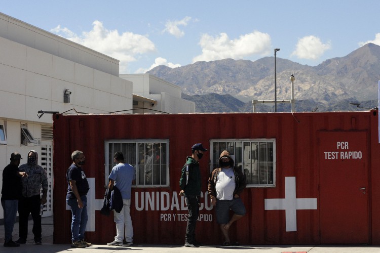 Unidade para testagem de caminhoneiros no Chile