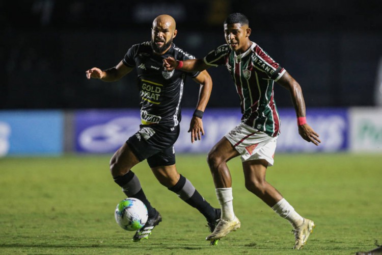 Fluminense joga contra o Botafogo hoje, quinta, 9, pelo Campeonato Carioca 2022; veja onde assistir ao vivo aos jogos do dia e horário. 