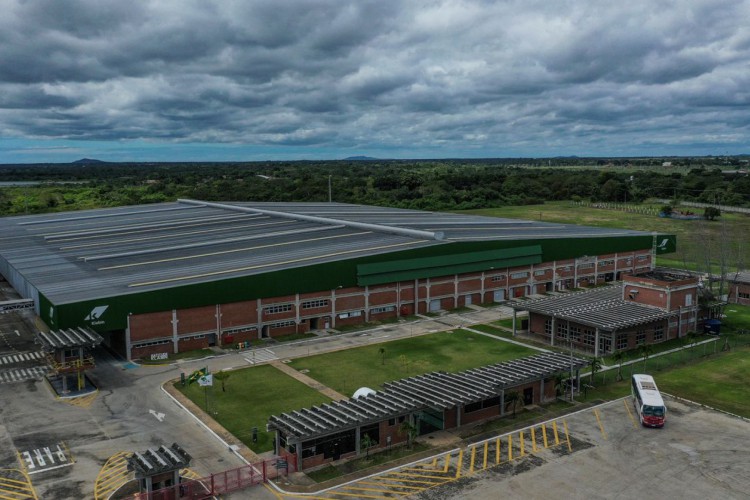 La unidad Horizonte de Klabin, inaugurada en 2020, está ubicada en el área metropolitana de Fortaleza y tiene una ubicación estratégica para la empresa, tanto por su proximidad a la capital del estado como al puerto de Pecém (Foto: DIVULGACIÓN)