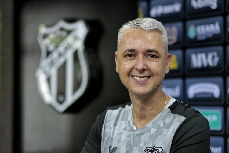 Tiago Nunes, técnico do Ceará