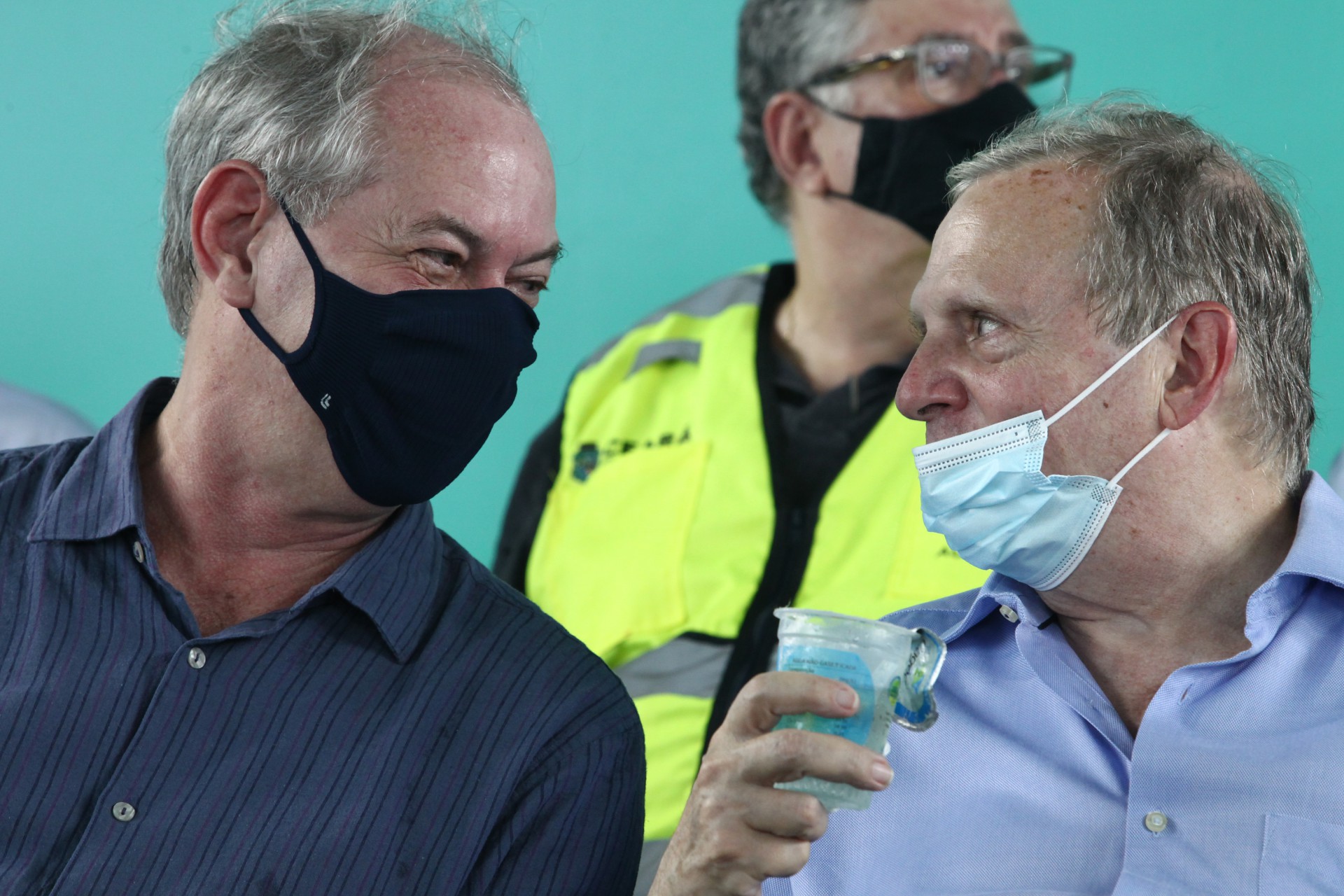 ￼Ciro Gomes e Tasso Jereissati, ex-governadores, em evento no Porto do Pecém, em 2022 (Foto: FABIO LIMA)