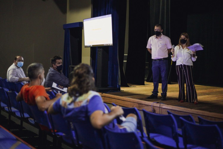 Apresentação da minuta aconteceu na manhã desta sexta, 11, com presença de representantes do Fórum Cearense de Teatro