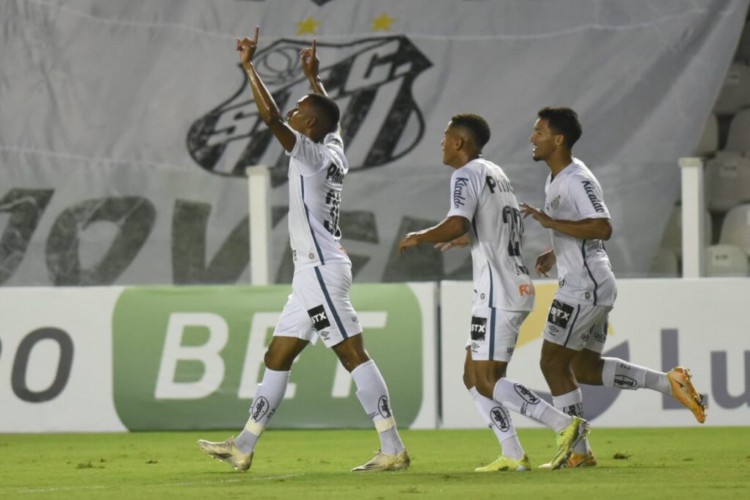 Santos e Ituano se enfrentam pelo Campeonato Paulista 2022 hoje, 13; onde assistir ao vivo e horário do jogo.  