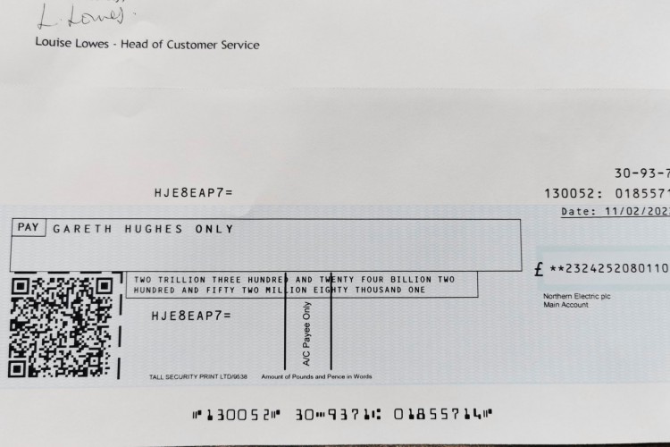 A Northern Powergrid identificou os 74 clientes que receberam a carta e corrigiu o valor.
